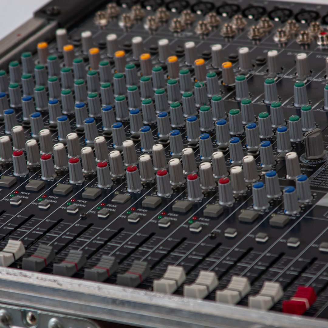 Console Yamaha EMX5016CF – Image 2