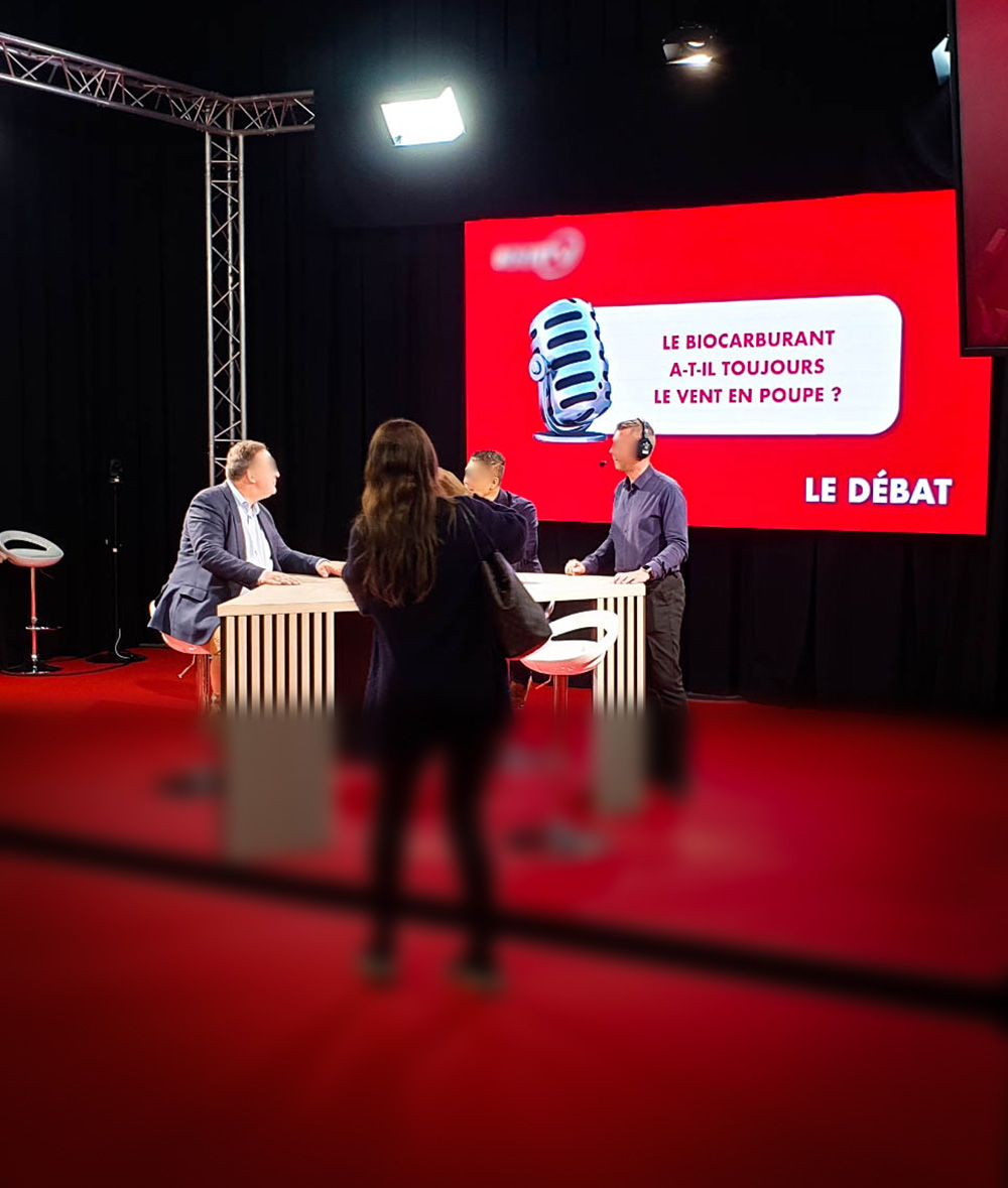 ecran géant led intérieur plateau tv décor